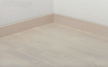 Плинтус Tarkett MALMO 7390 (2400 х 80 х 20)